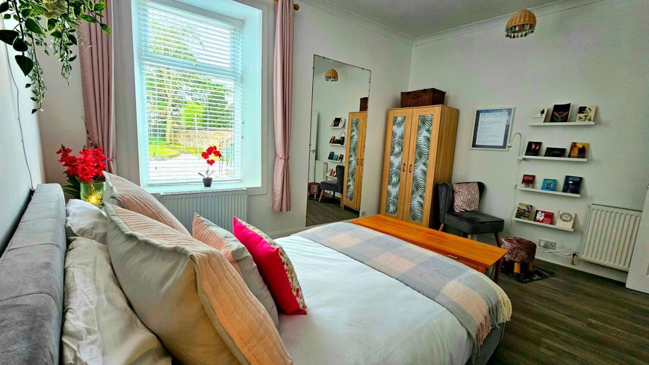The Ferns - Shared Garden Apartment With Parking Darvel エクステリア 写真